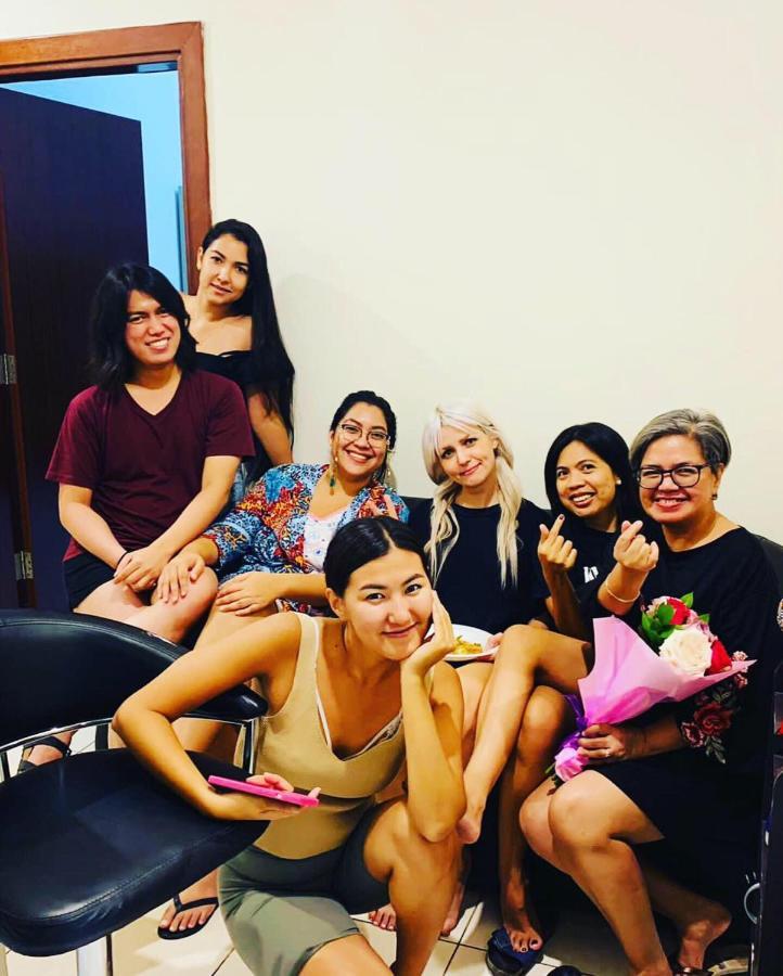 Ostello FEMALE ONLY-AnaRuby Backpackers- Metro Station Mashreq Dubai Esterno foto